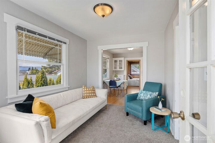 Property Photo:  2312 E 11th Street  WA 98310 
