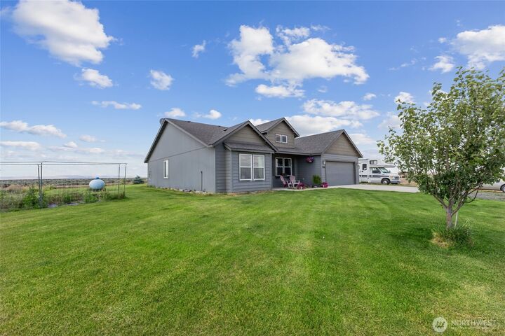 Property Photo:  7186  16 Road NE  WA 98837 