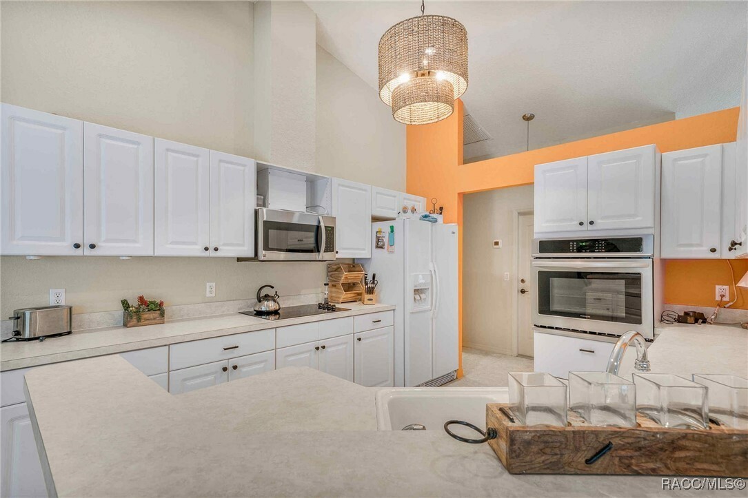 Property Photo: 2508 E Celina Street FL 34453