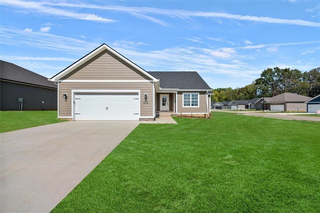 Property Photo: 525 Pleasant Meadow Circle KY 42101