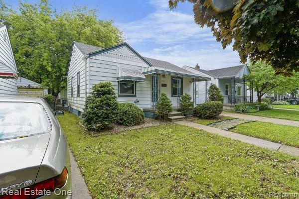 Property Photo: 12161 Irene Street MI 48195