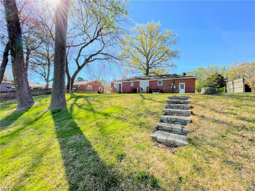 Property Photo: 5924 Woodstock Ct VA 23464