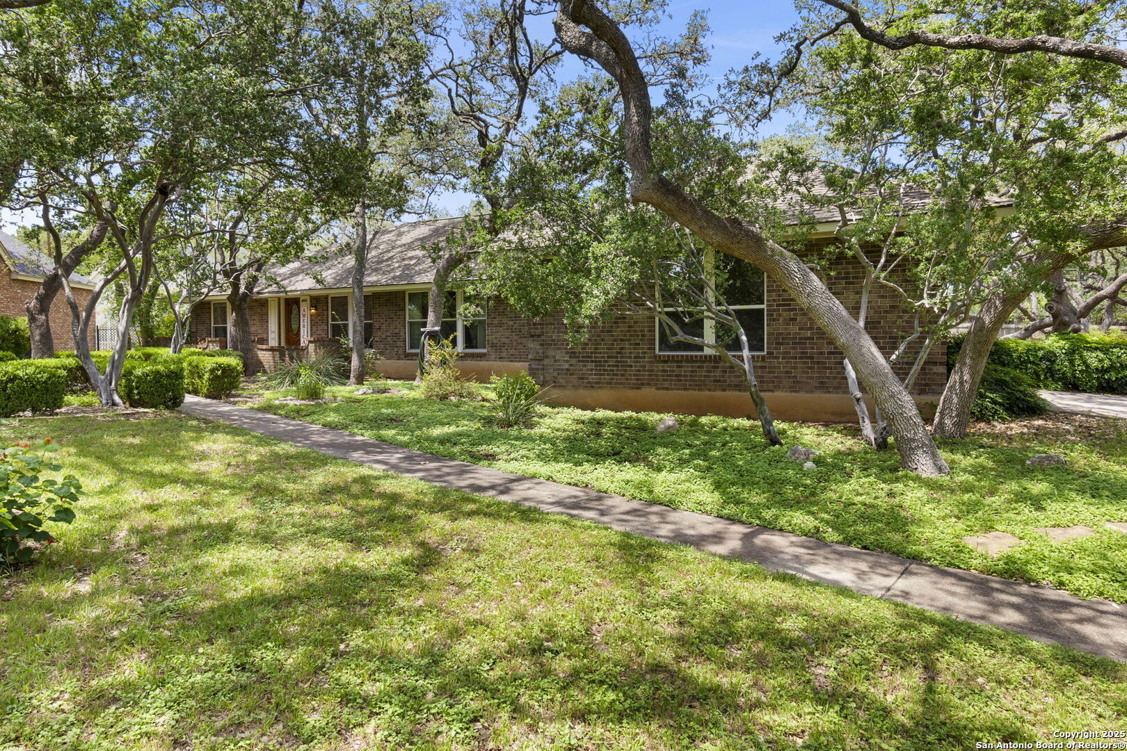 Property Photo: 109 Country Club TX 78232
