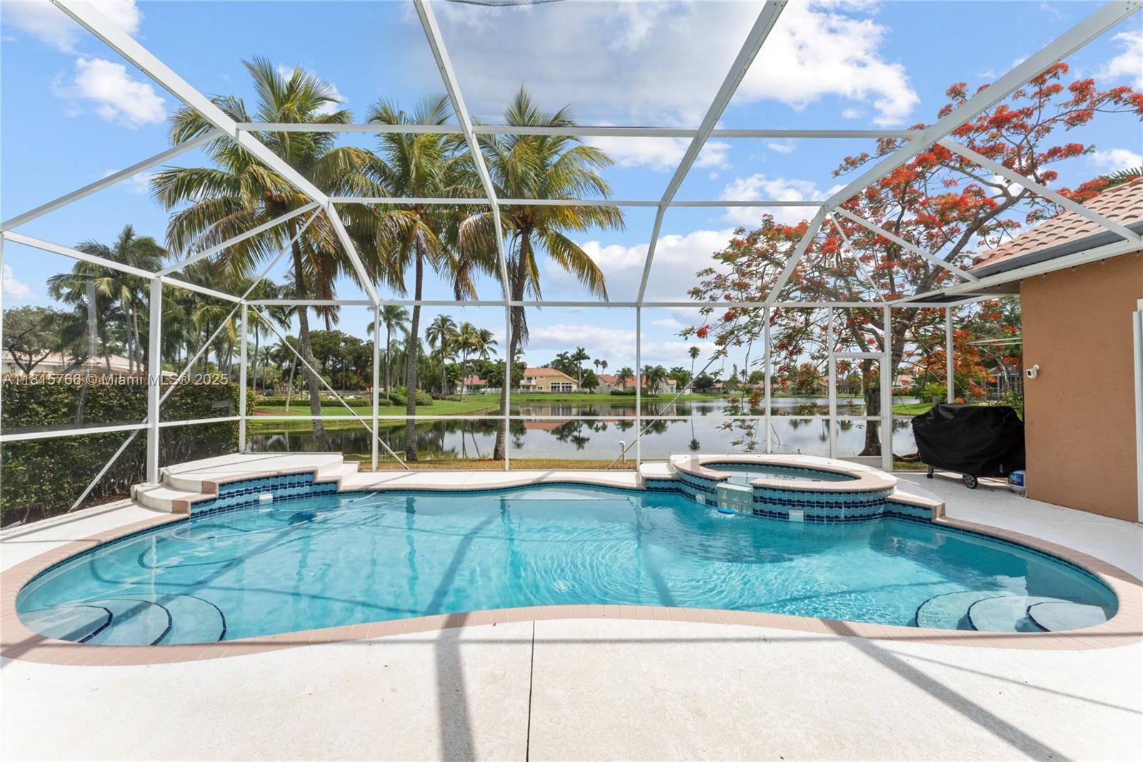 Property Photo:  1179 Laguna Springs Dr 1179  FL 33326 