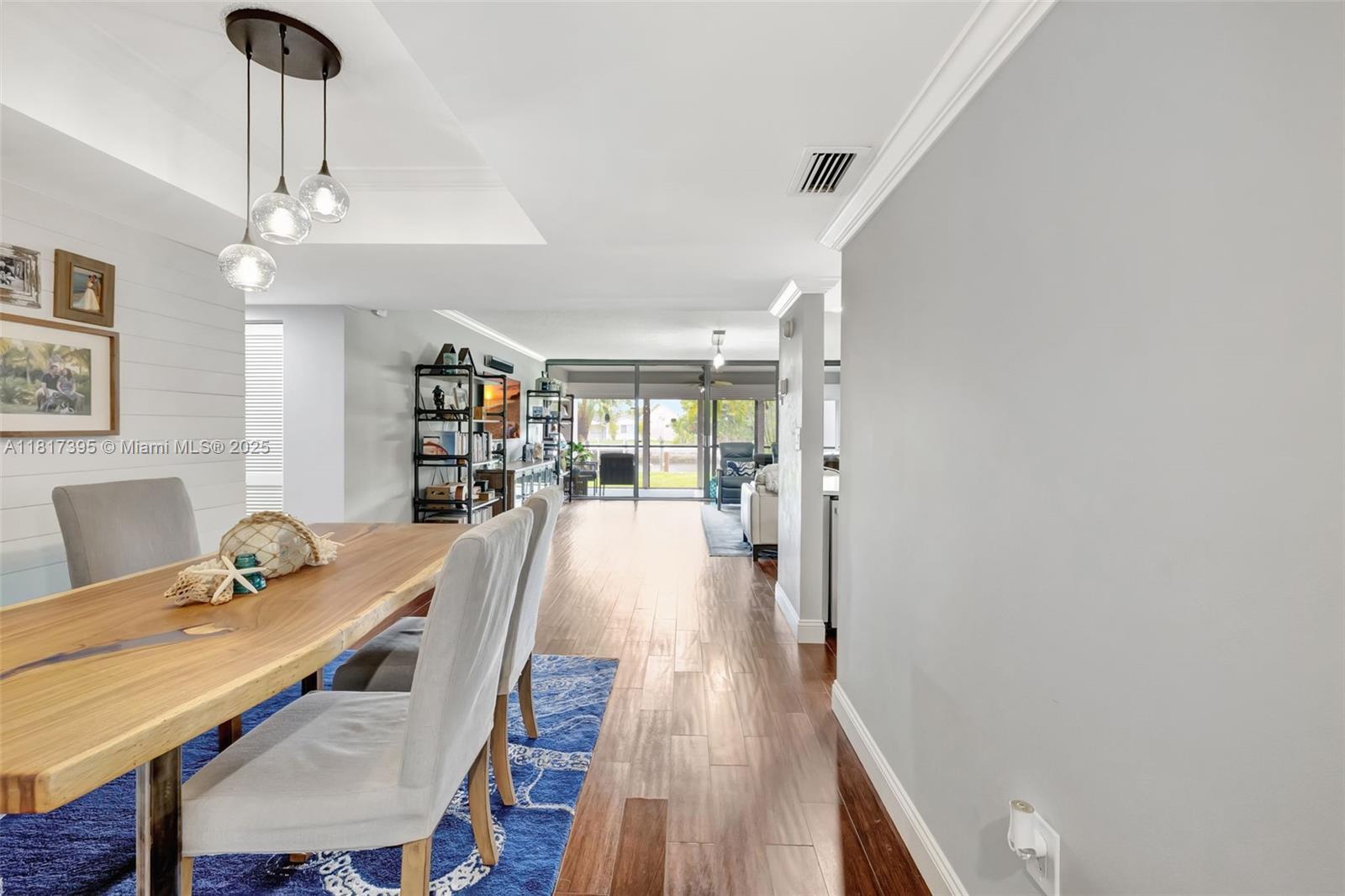 Property Photo: 1100 SE 5th Ct 87 FL 33060