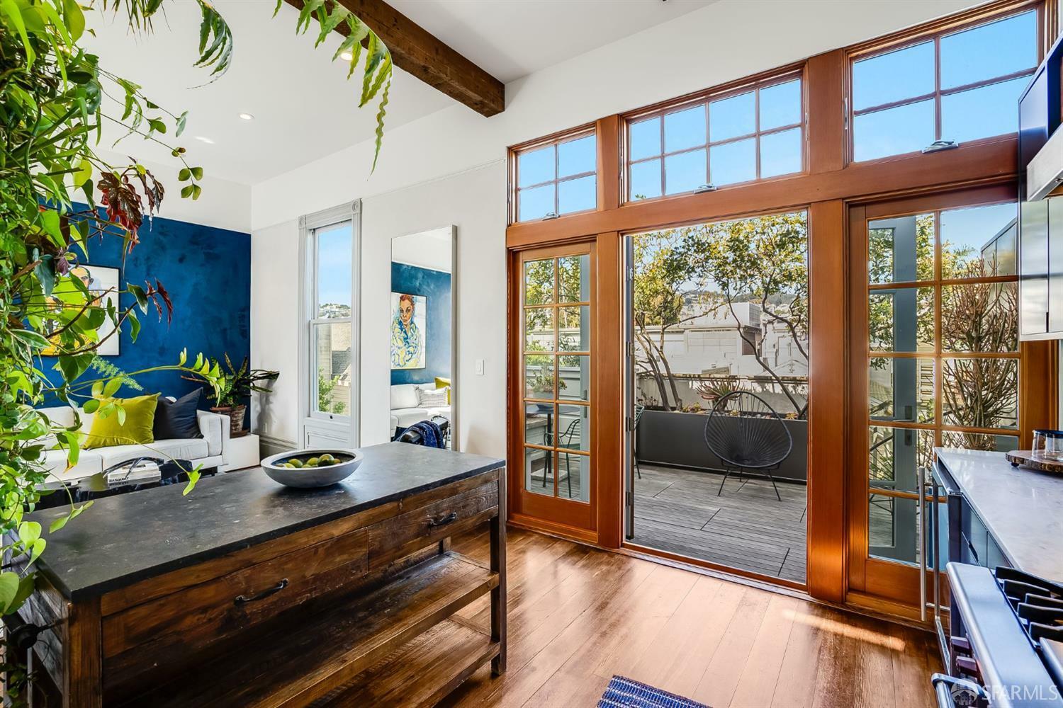 Property Photo: 370 Sanchez Street CA 94114