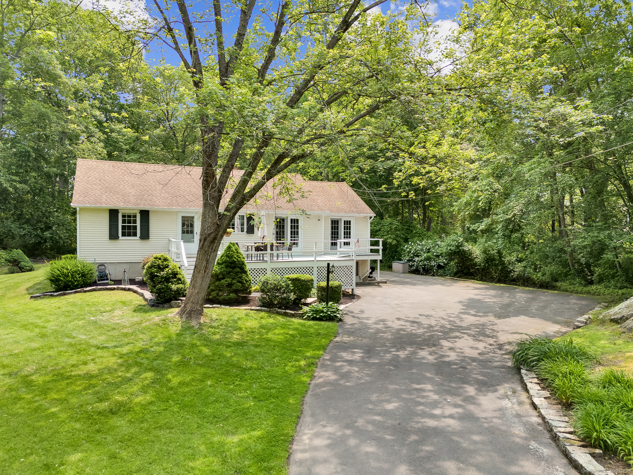 Property Photo:  21 Quarry Road  CT 06405 