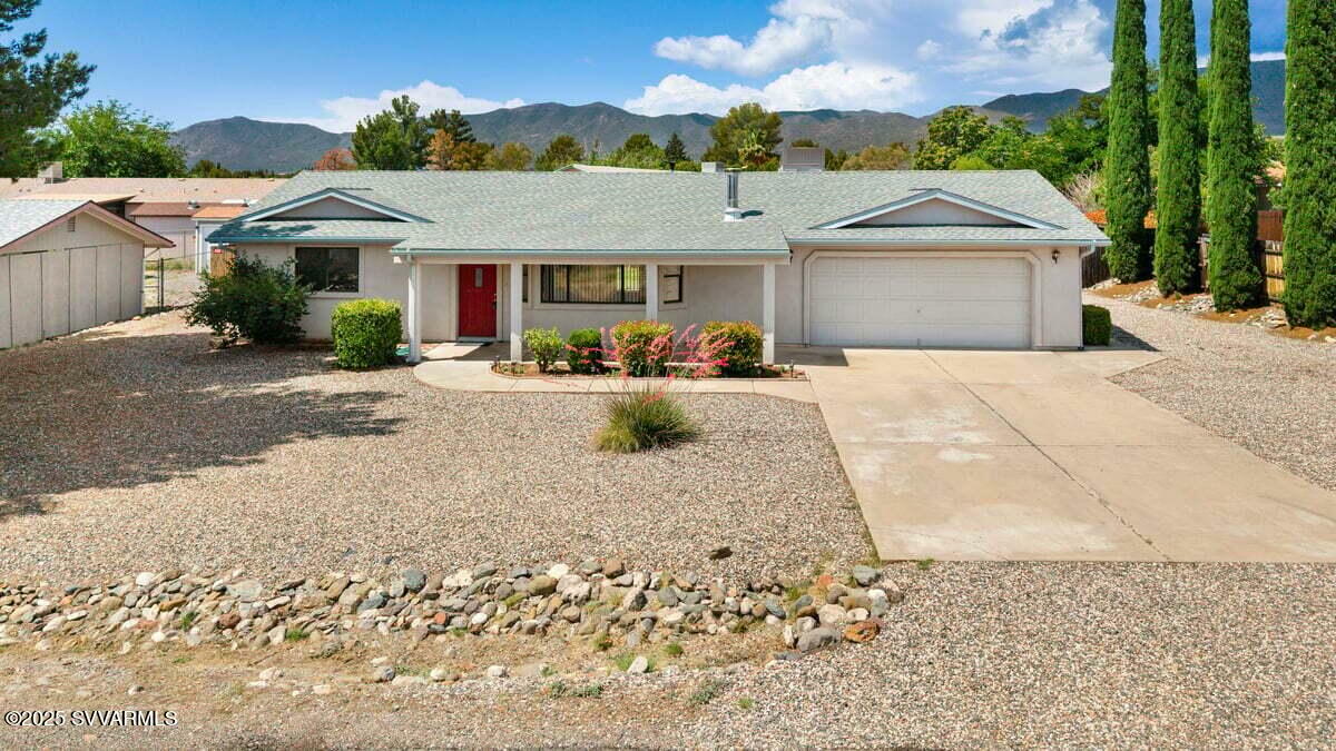 Property Photo: 1574 E Sandy Lane AZ 86326
