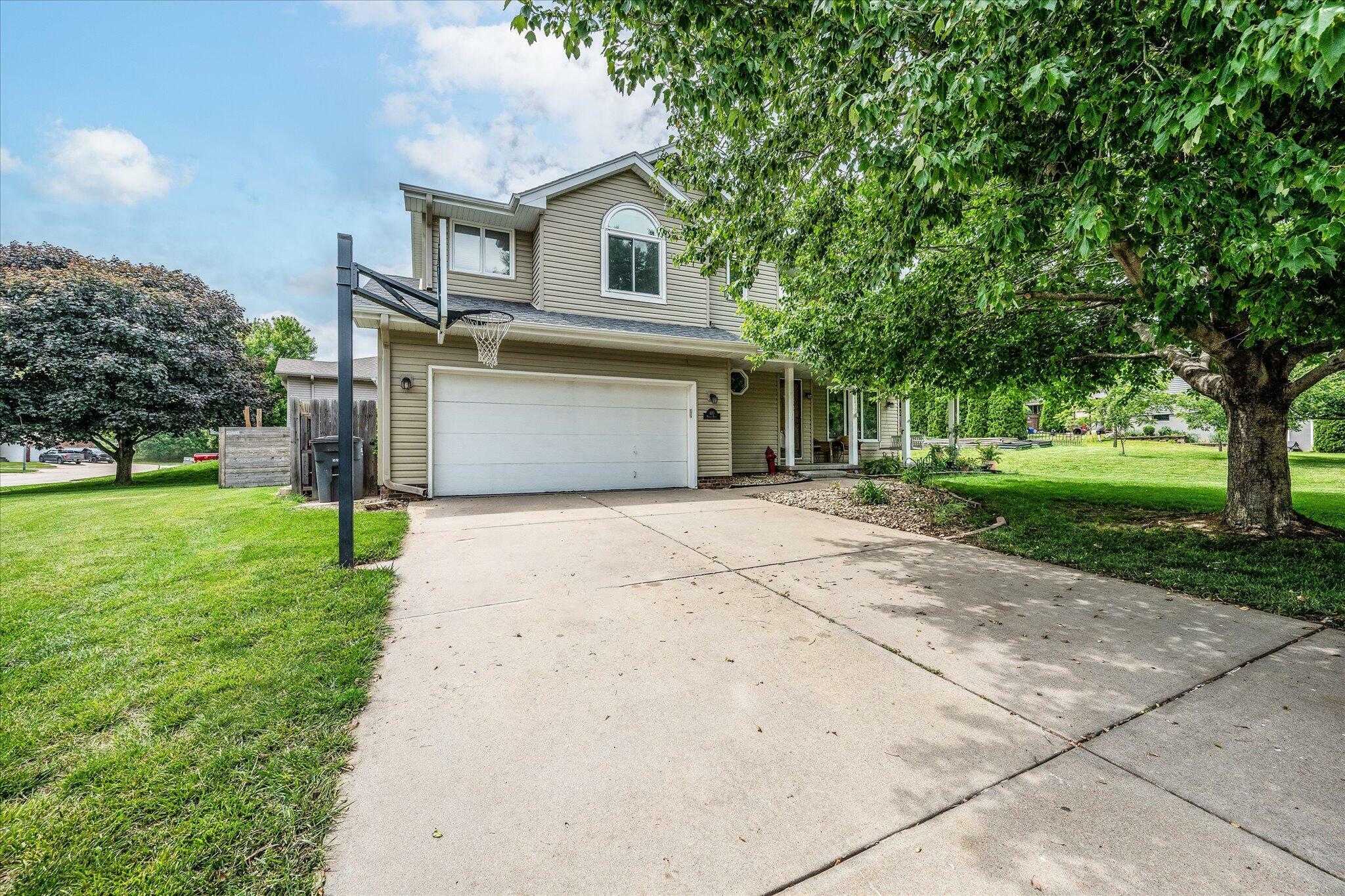 Property Photo: 410 Maple Drive IA 51575