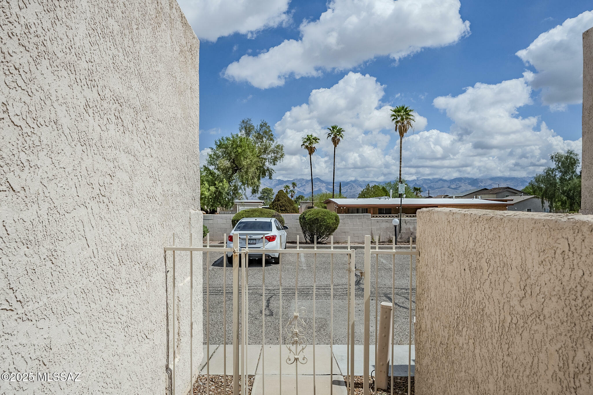 Property Photo: 7848 E 35th Street AZ 85710