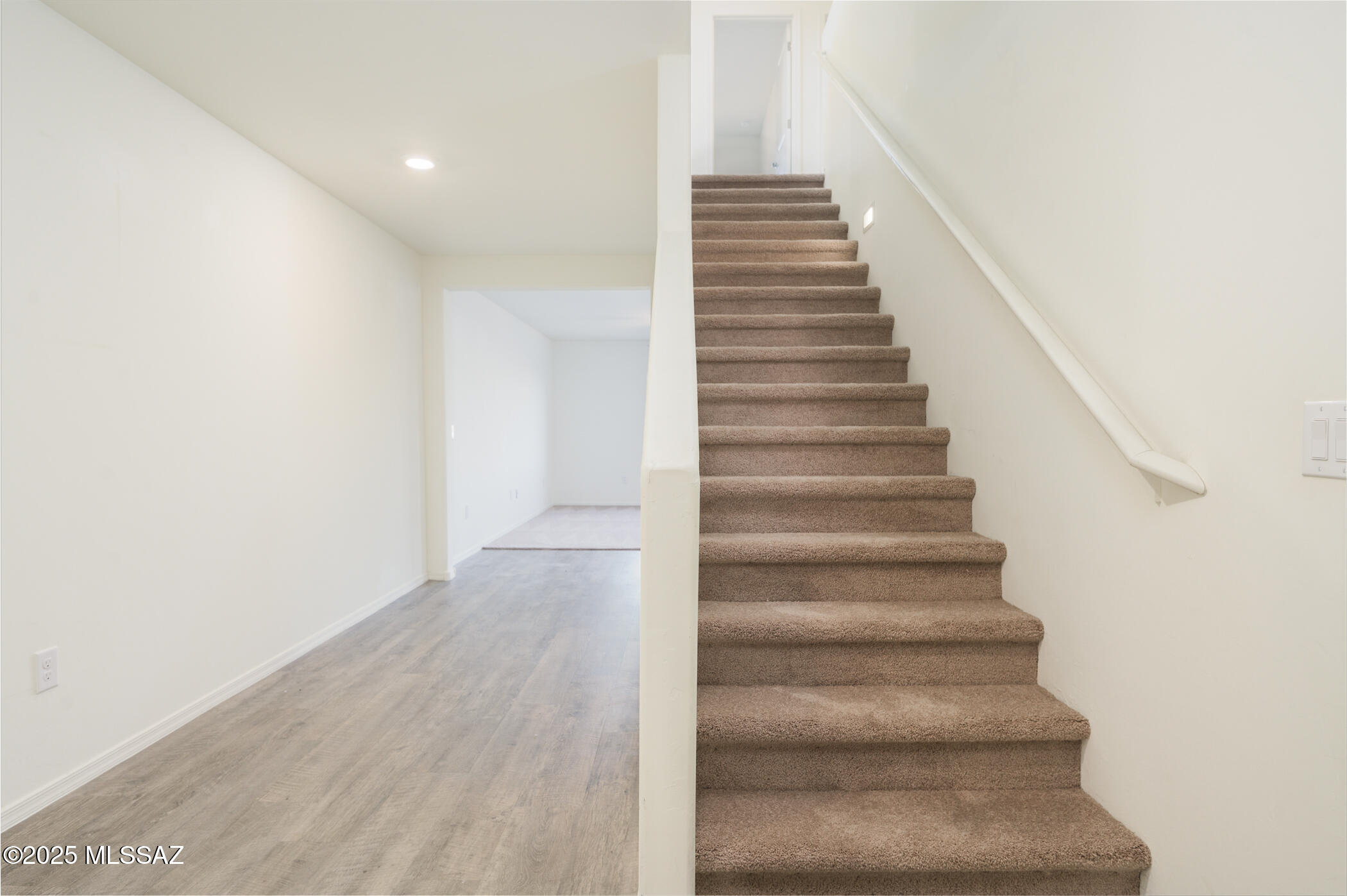 Property Photo: 12862 N Peony Drive AZ 85653