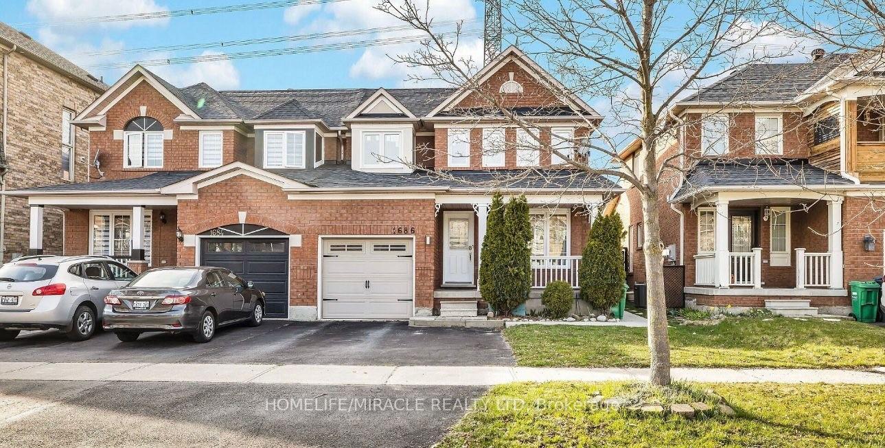 Property Photo: 1686 Samuelson Circle Lower ON L5N 7Z7