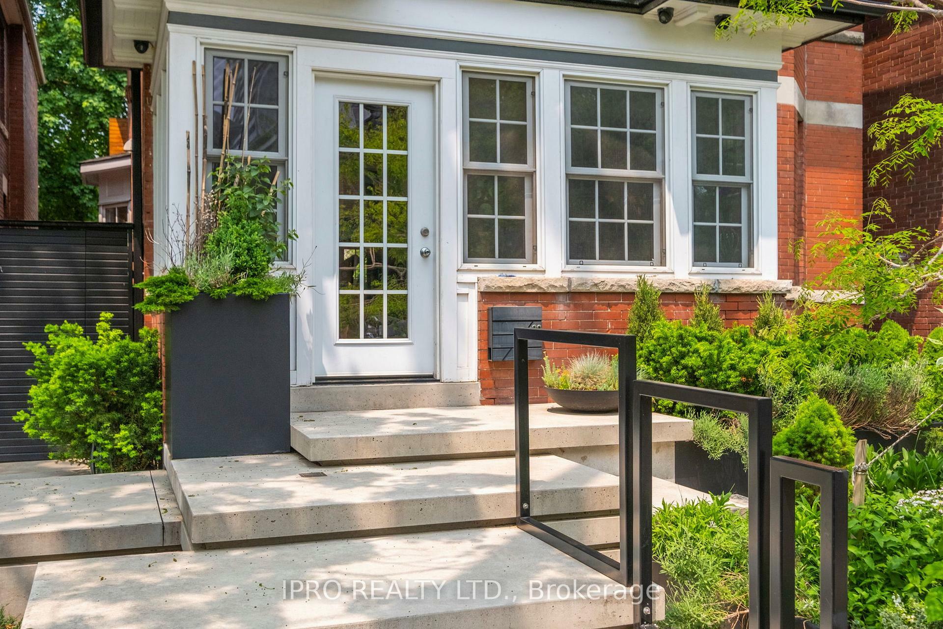 Property Photo: 20 Fairview Boulevard ON M4K 1L9