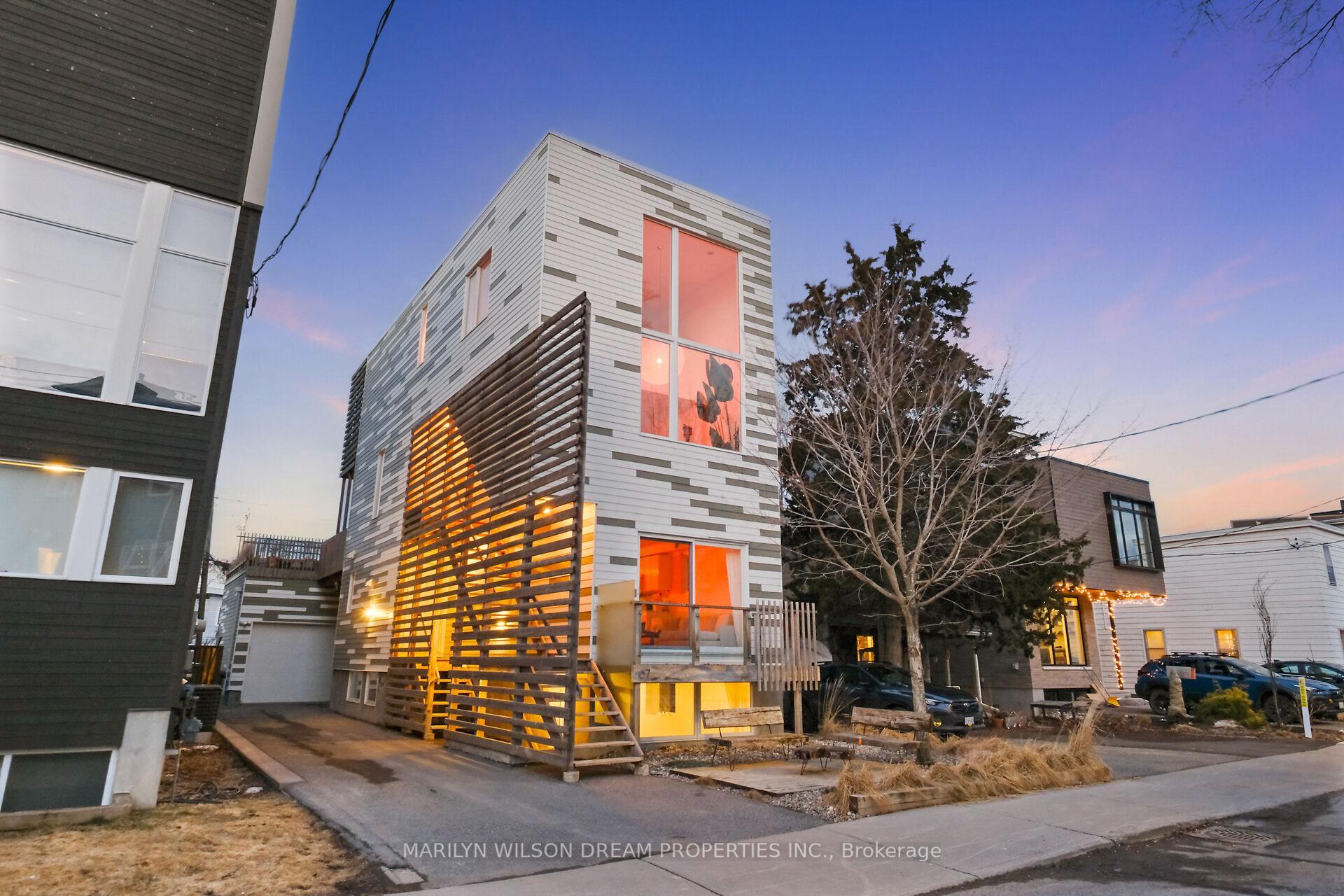 Property Photo: 67 Pinhey Street ON K1Y 1T5
