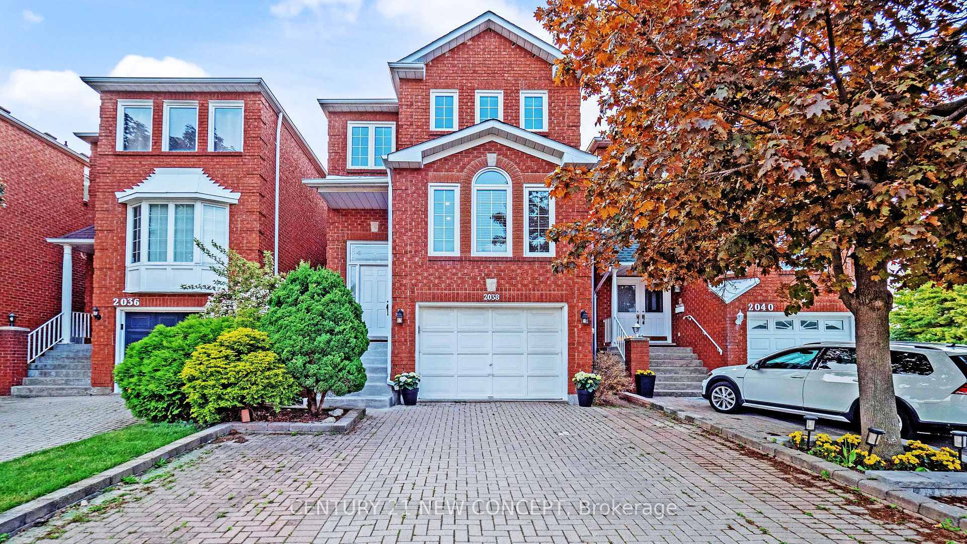 Property Photo: 2038 Lumberman Lane ON L6M 2Z1