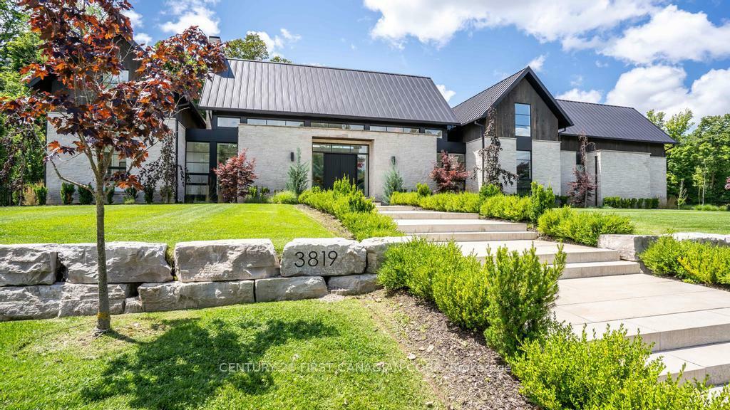 Property Photo:  3819 Deer Trail  ON N6P 1E6 