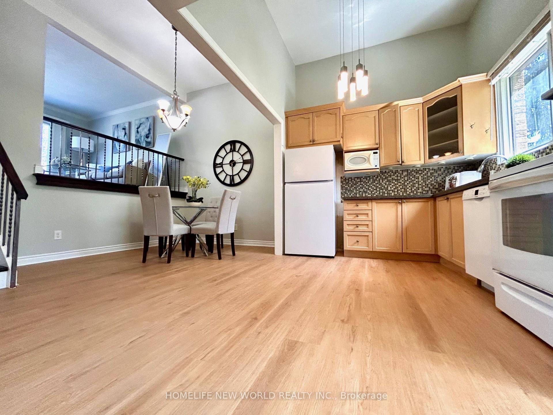 Property Photo: 7 Jenny Wren Way ON M2H 2Y8