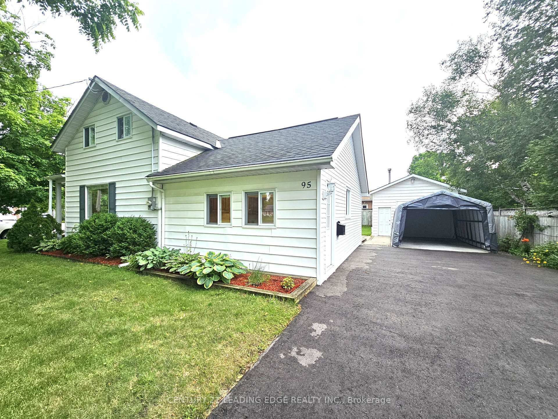 Property Photo:  95 Adelaide Street N  ON K9V 4L6 