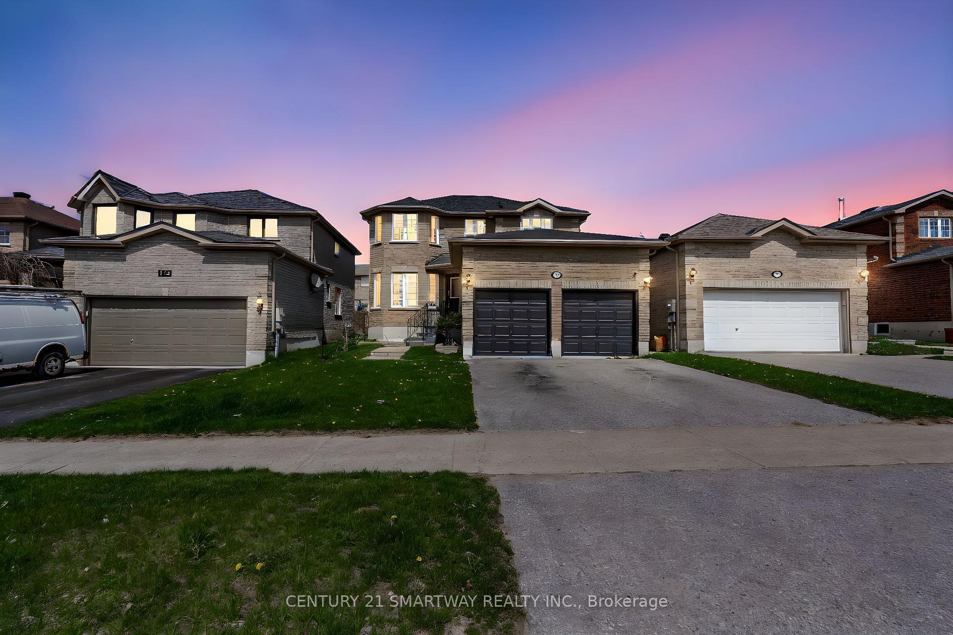 Property Photo:  176 Dean Avenue  ON L4N 0W1 