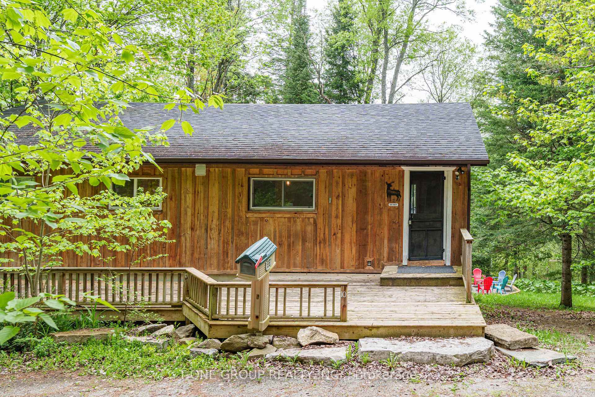 Property Photo: 10 Riverside Court ON K0L 1C0