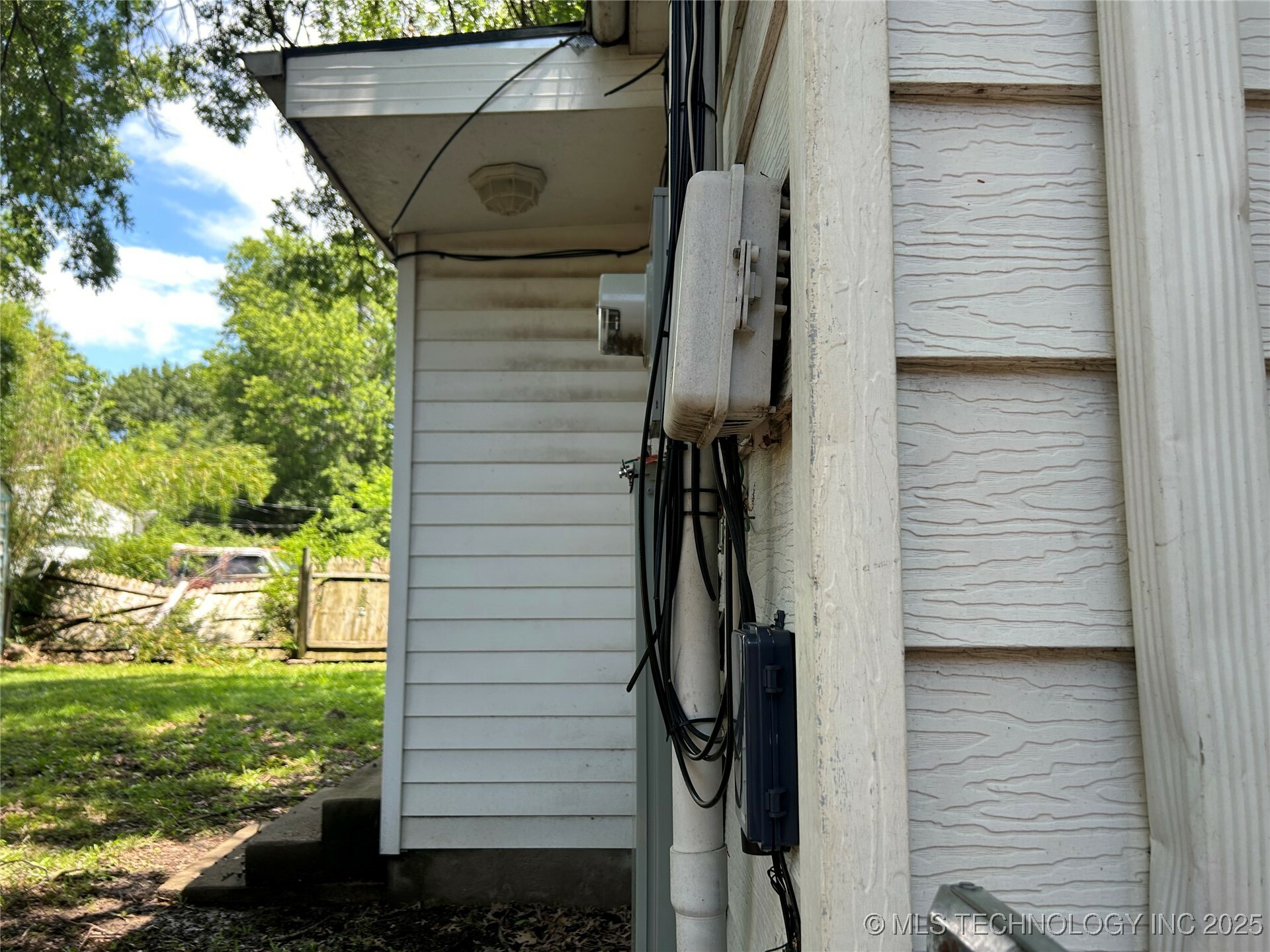 Property Photo:  1610 Hayes St  OK 74403 