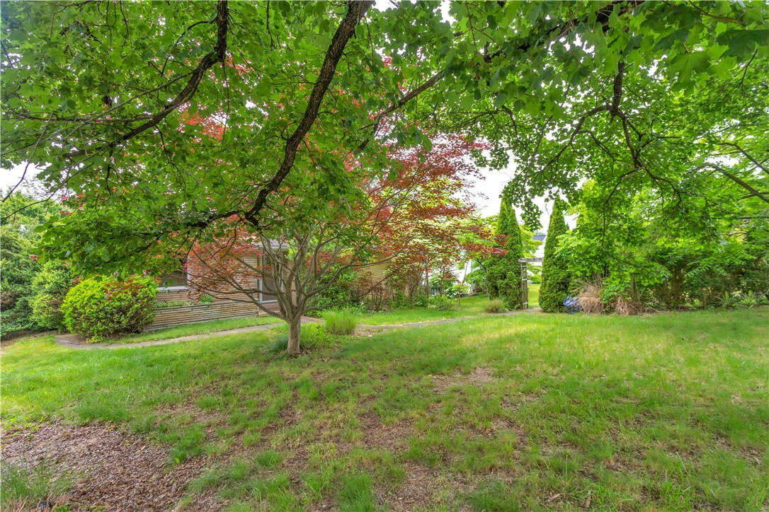 Property Photo: 326 Pinevue Drive PA 15146