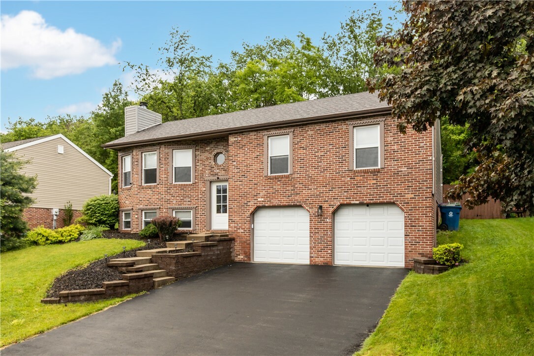 Property Photo:  509 Cresthaven Dr  PA 15239 