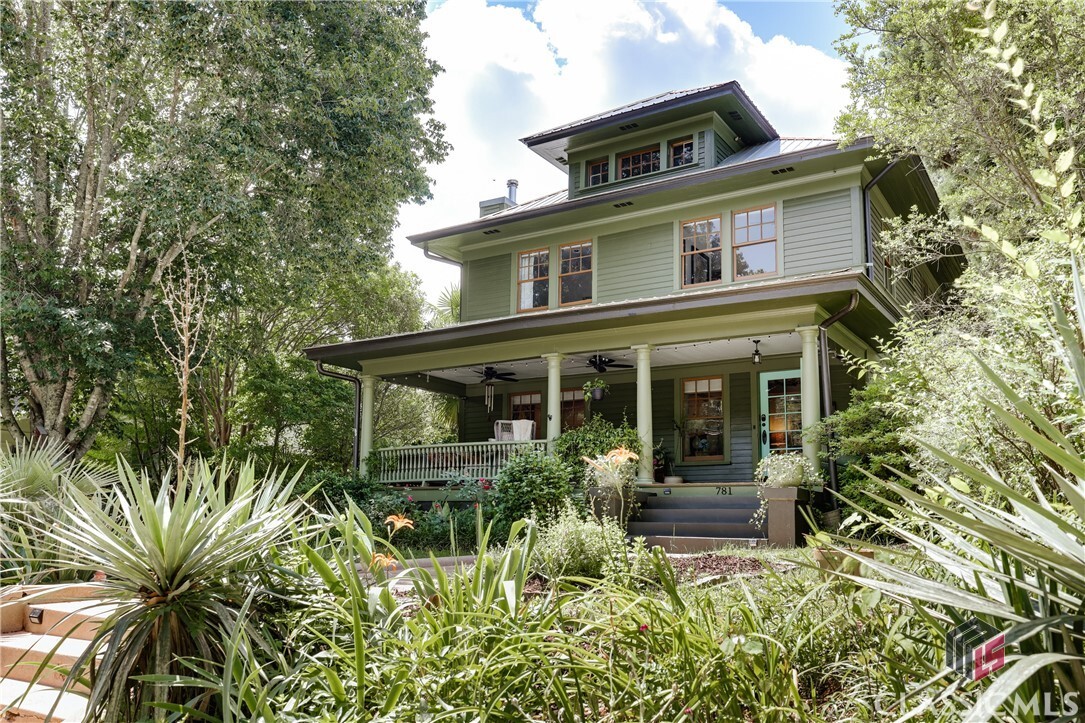 Property Photo: 781 Boulevard GA 30601