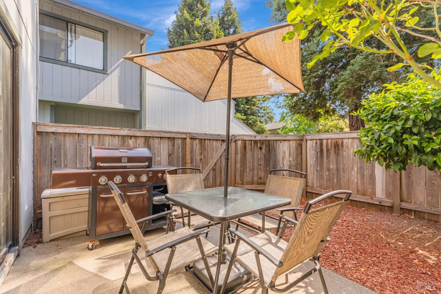 Property Photo:  418 Occidental Circle  CA 95401 
