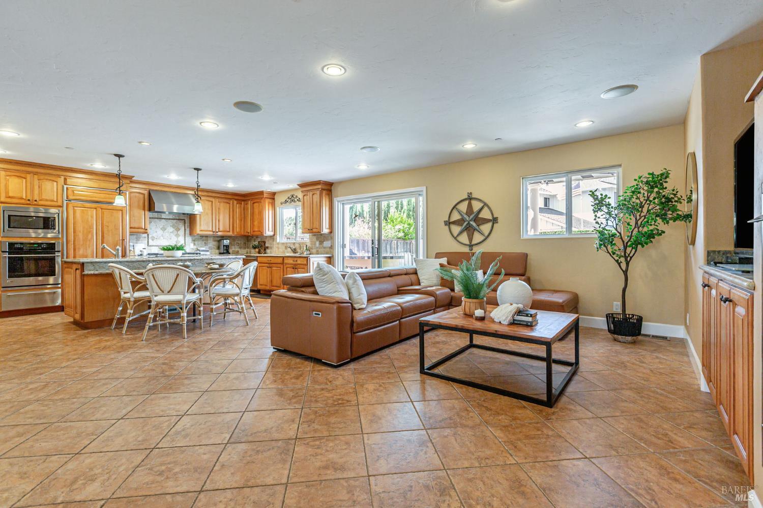 Property Photo:  10 San Aleso Court  CA 94945 