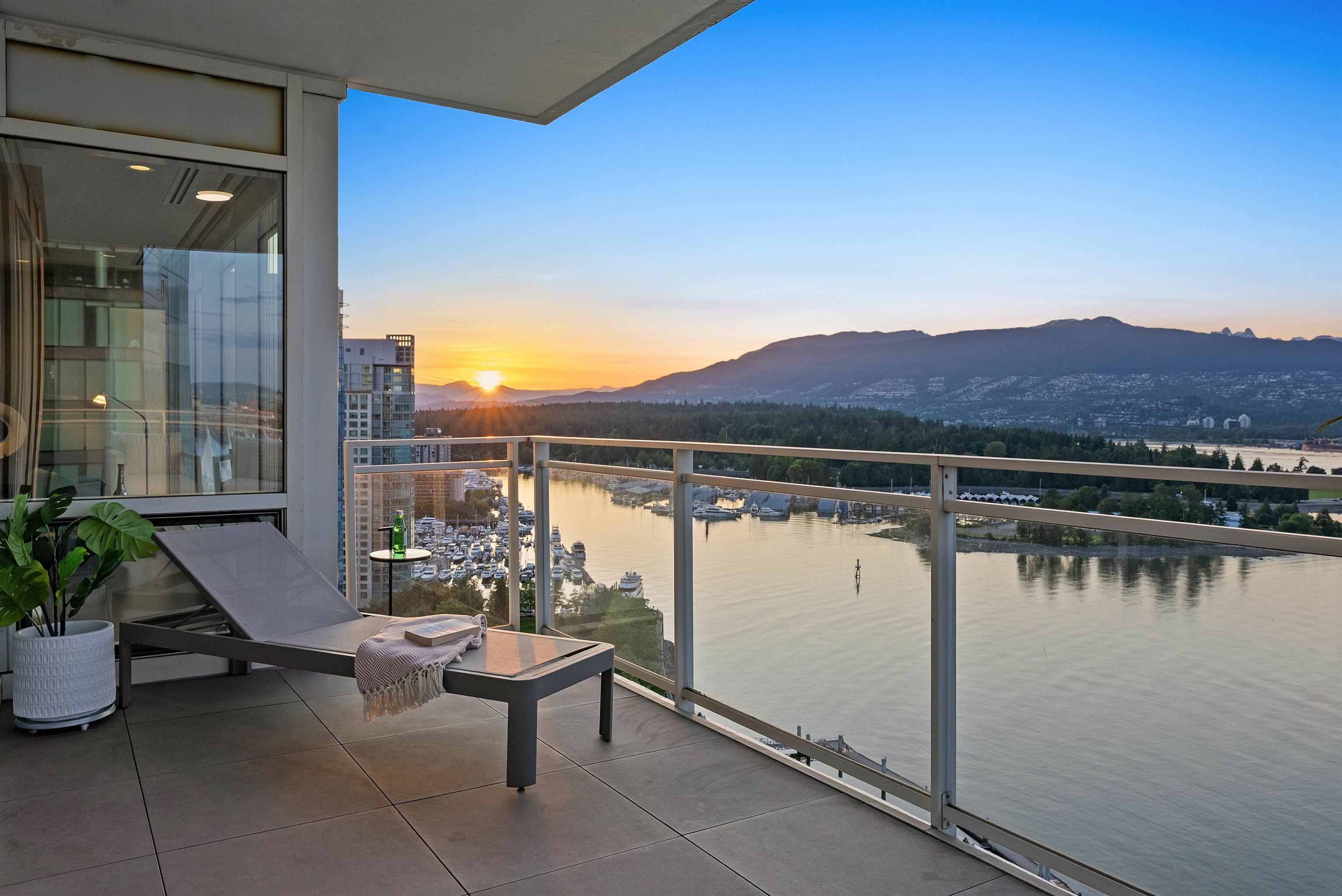 1139 W Cordova Street 2202  Vancouver BC V6C 0A2 photo