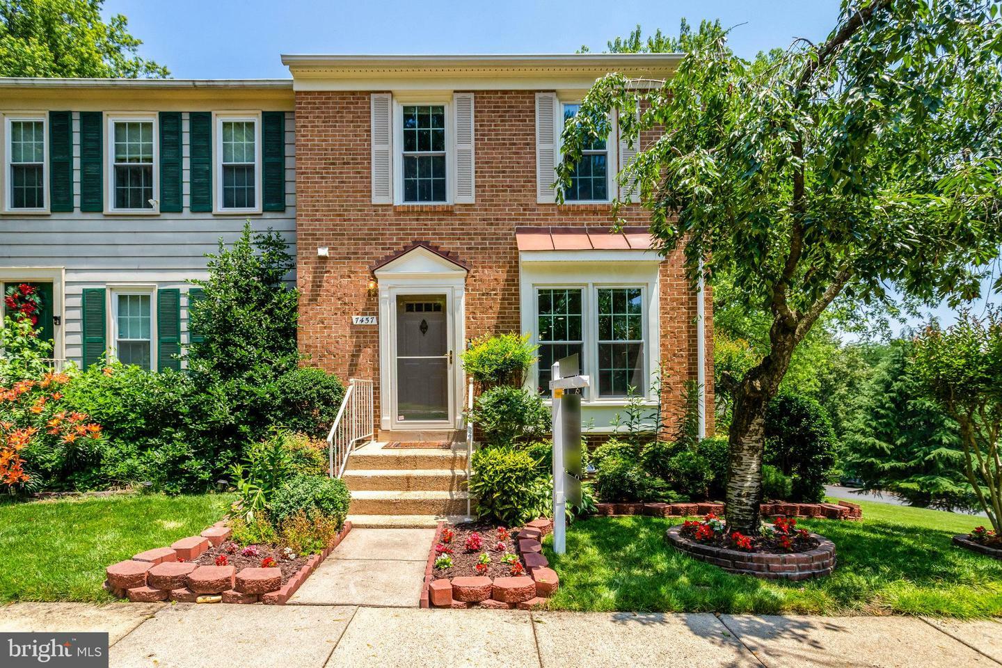 Property Photo: 7457 Hatherleigh Court VA 22315
