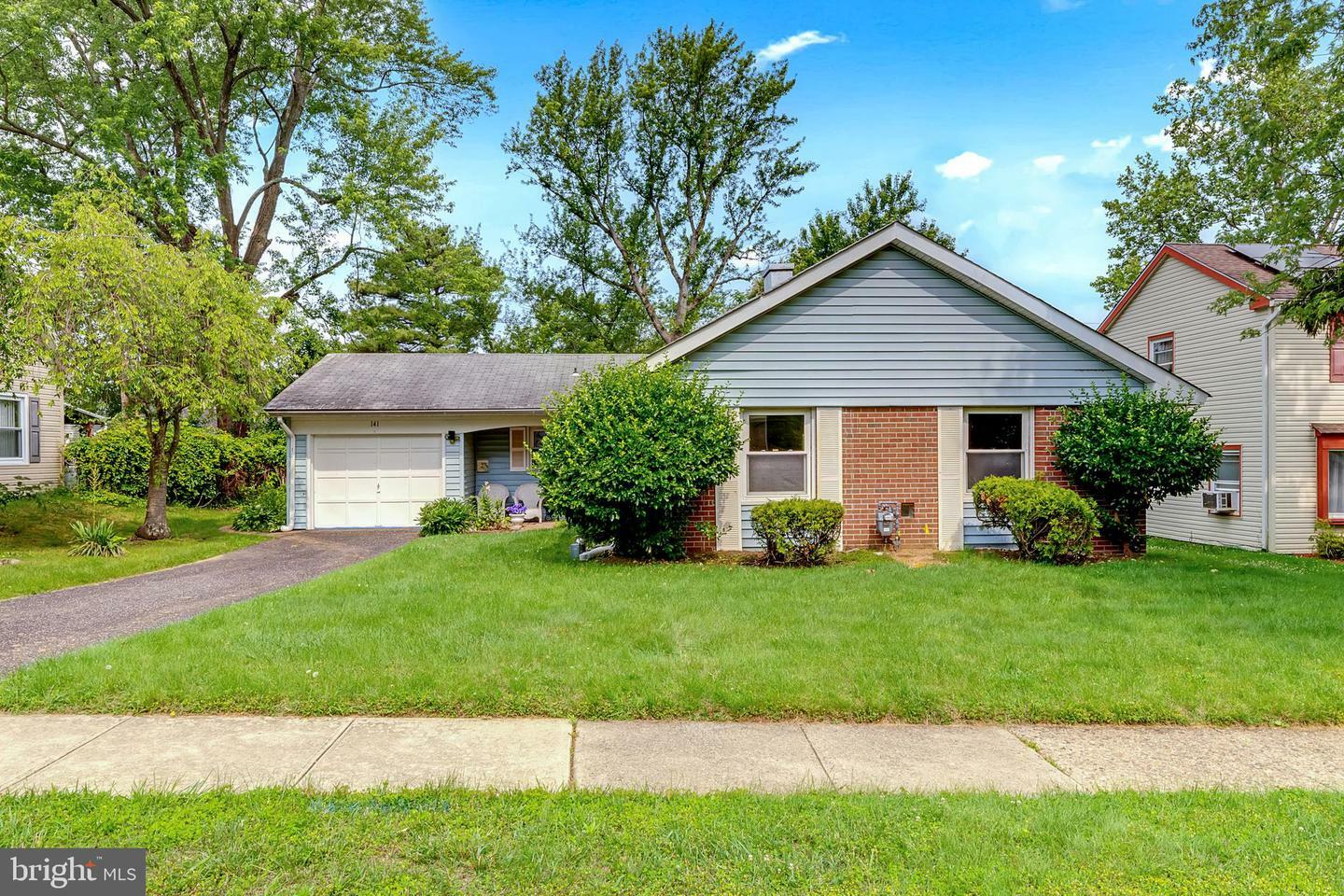 Property Photo:  141 Pheasant Lane  NJ 08046 