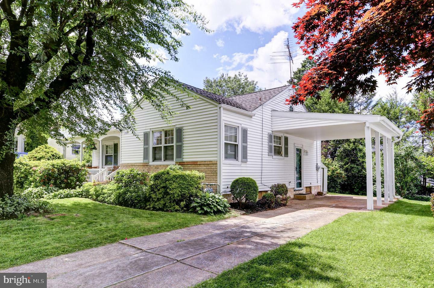 Property Photo: 1300 Warwick Road PA 17011