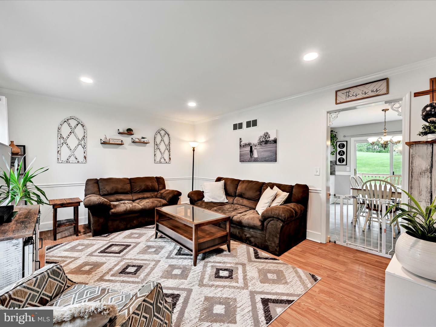Property Photo: 1716 Rock Ledge Court PA 17603