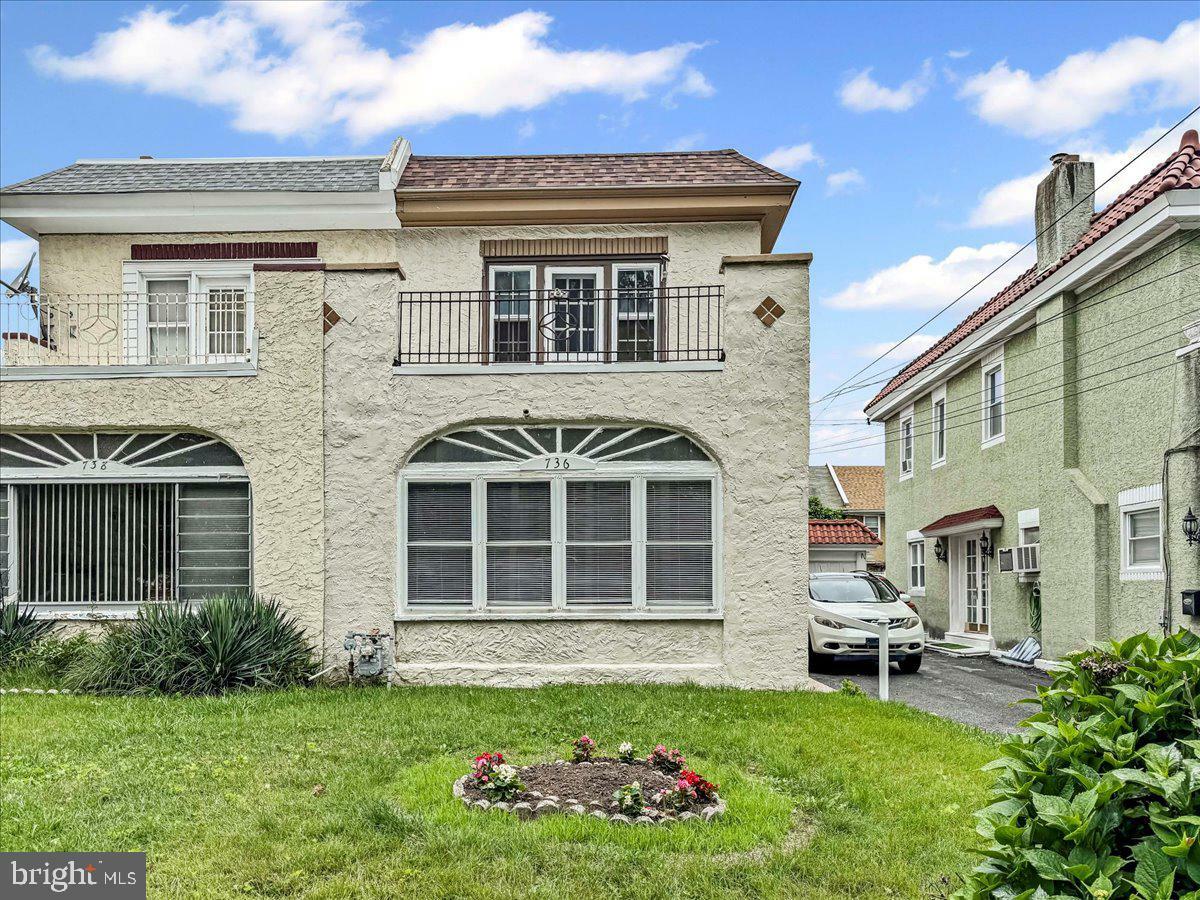 Property Photo:  736 Poplar Street  PA 19079 