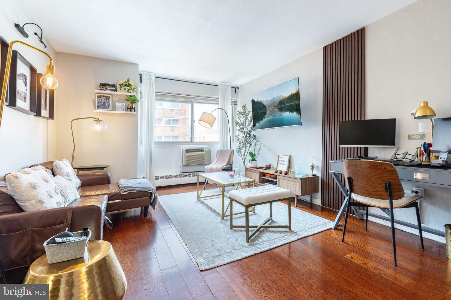 2101 Chestnut Street 17 1603  Philadelphia PA 19103 photo