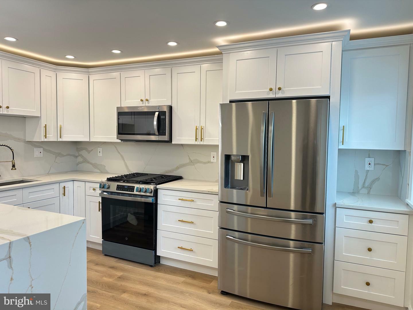 Property Photo: 3204 Belgreen Road PA 19154