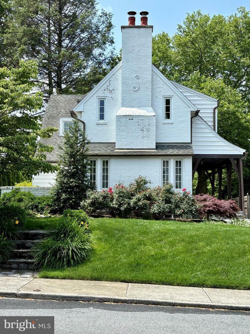 340 N 24th Street  Camp Hill PA 17011 photo