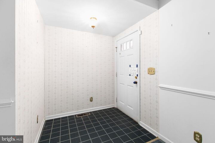 Property Photo: 307 Butternut Drive VA 22408