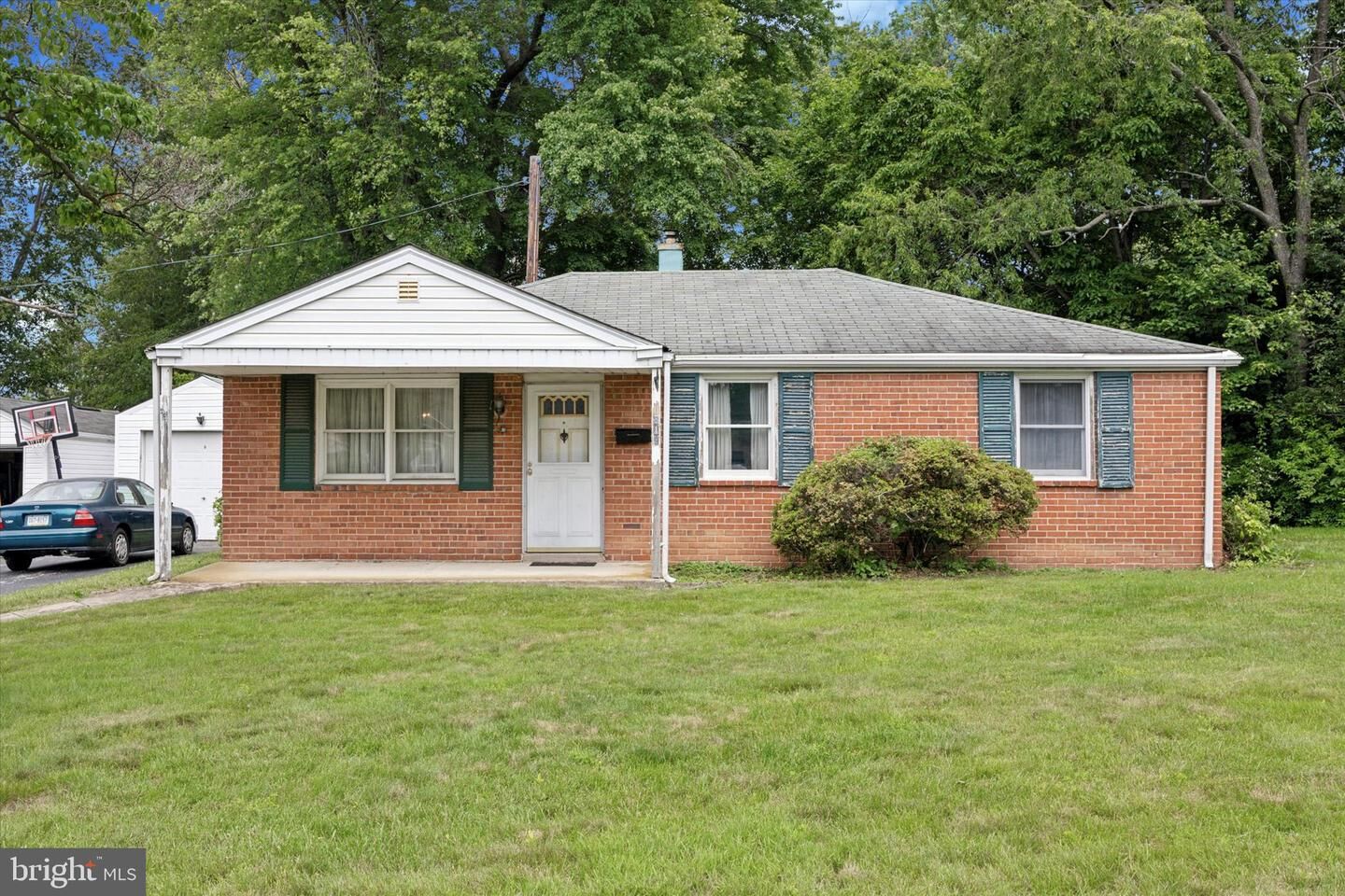 Property Photo: 819 Cherry Lane PA 19462