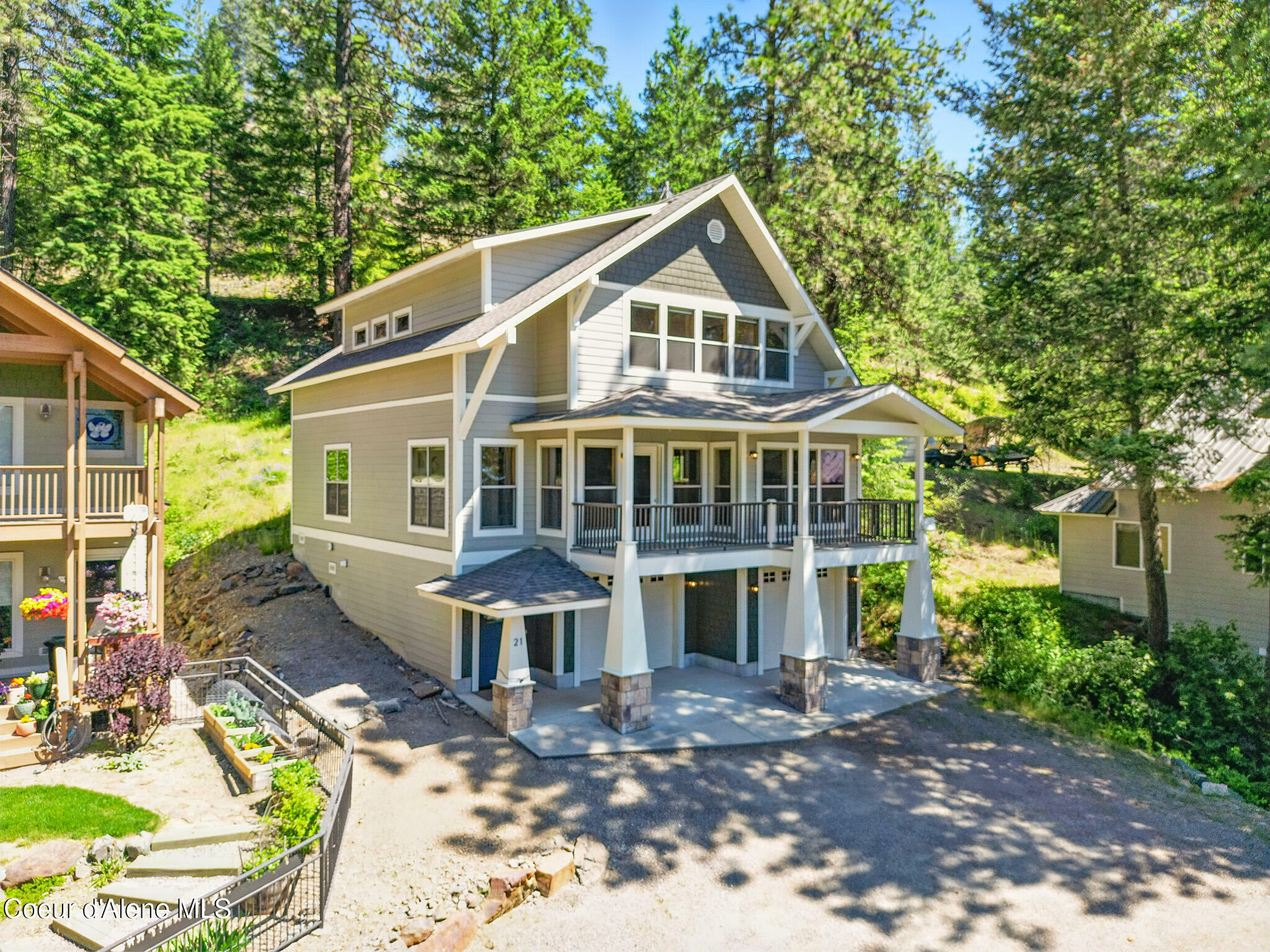 Property Photo: 21 Midlake Dr ID 83860