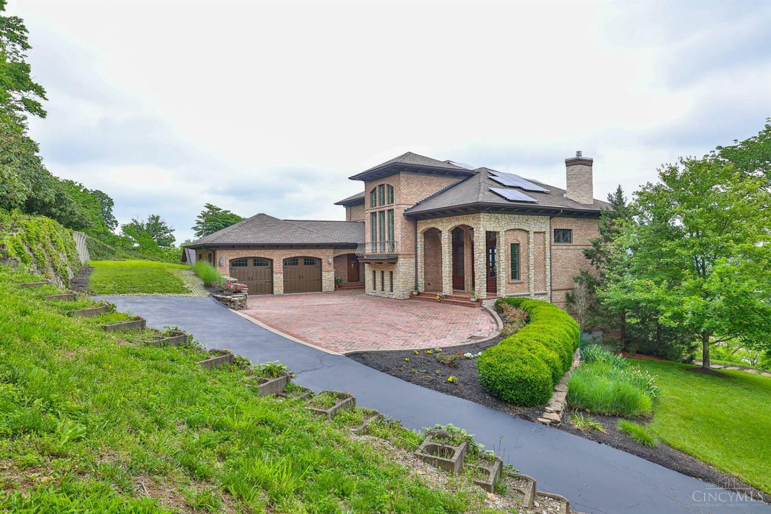 Property Photo: 5112 Shattuc Avenue OH 45208