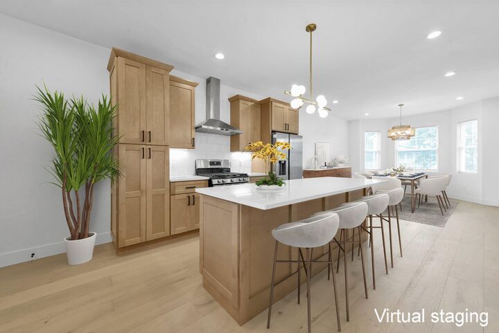 Property Photo: 376 E Markison Avenue OH 43207