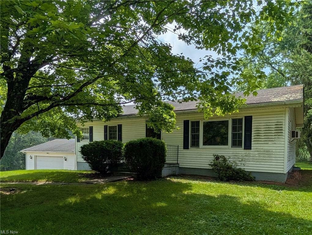 5710 Sugar Grove Road  Blue Rock OH 43720 photo