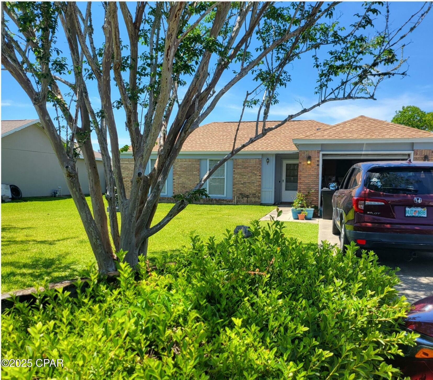 Property Photo: 421 Tanya Pass Pass FL 32404