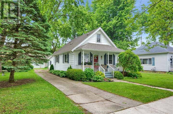 Property Photo:  307 Earl Street  ON N8A 1C9 