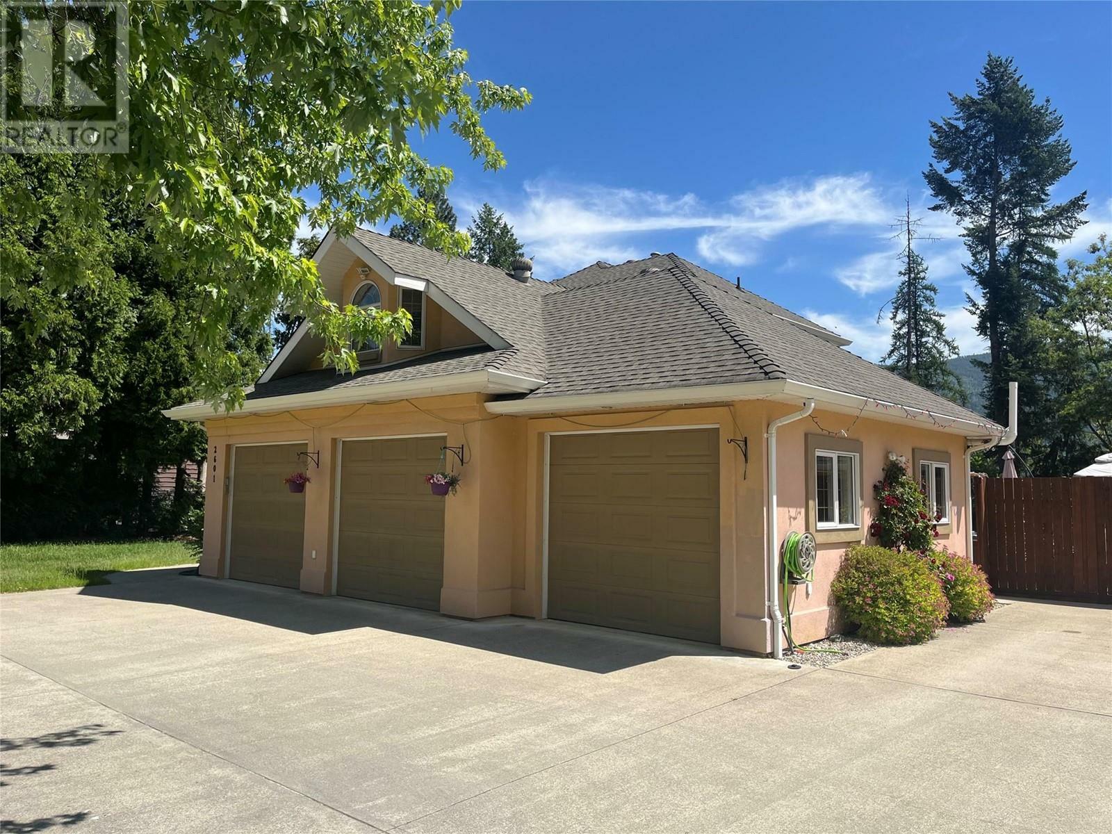 Property Photo: 2601 9th Avenue BC V1N 2Y7