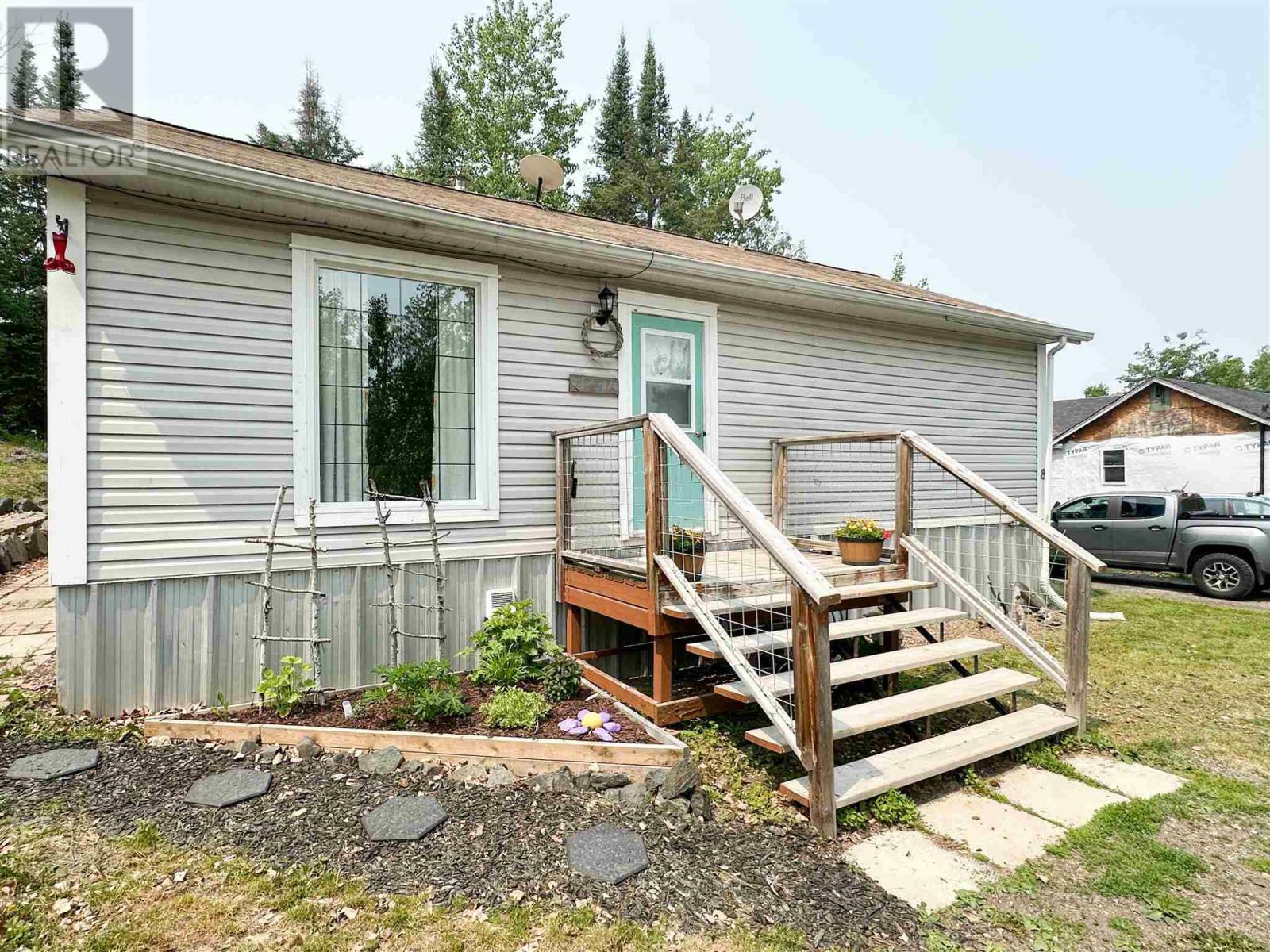 Property Photo: 8 Poplar Rd ON P0V 2B0