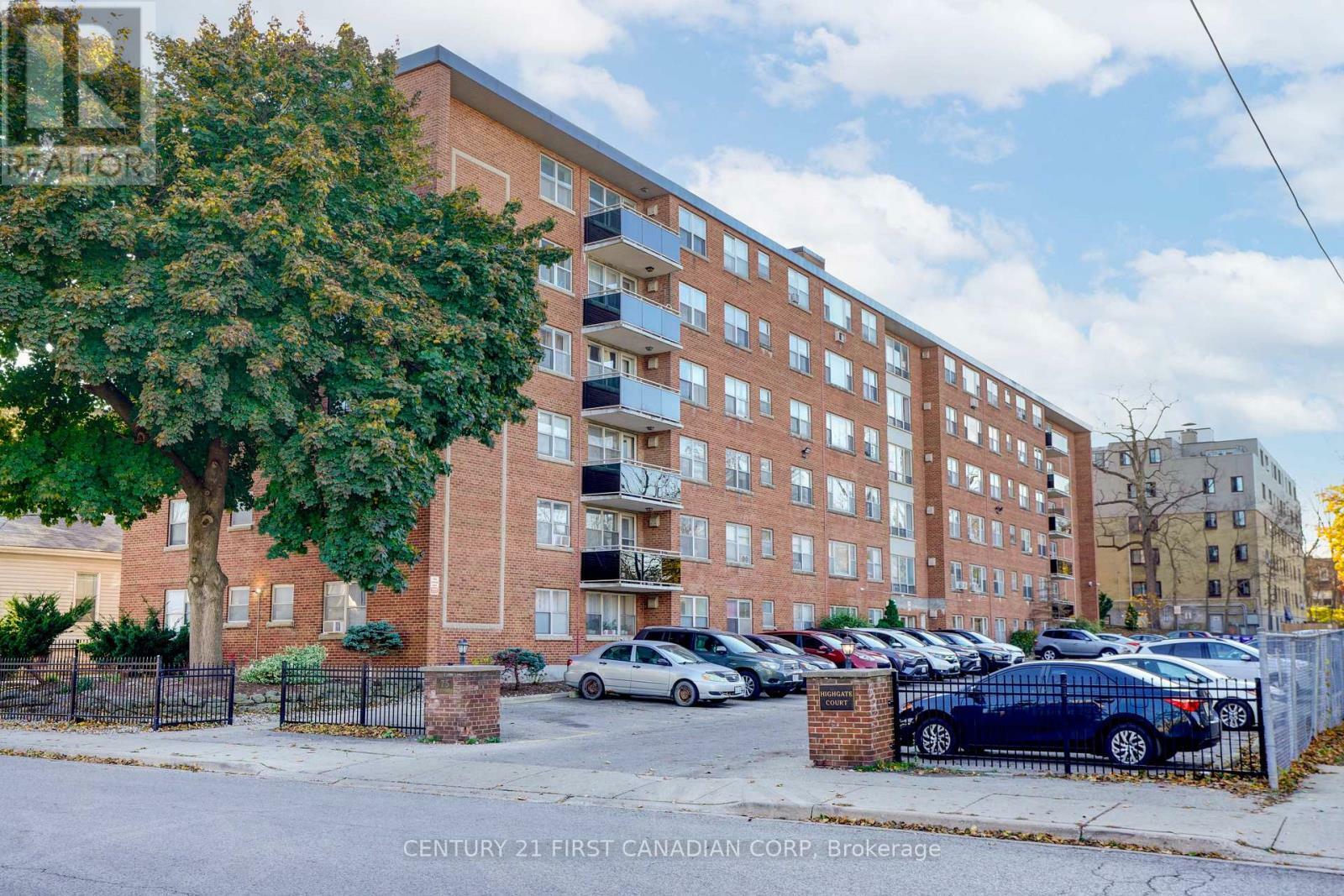 Property Photo: 75 High Street 647 ON N6C 4J8